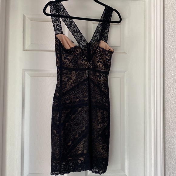 RARE NWOT Nicole Miller | Black Lace Mini Dress | Small - Picture 8 of 10